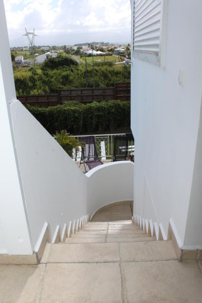 Hotel Lauraym 1 Baie-Mahault Exterior foto